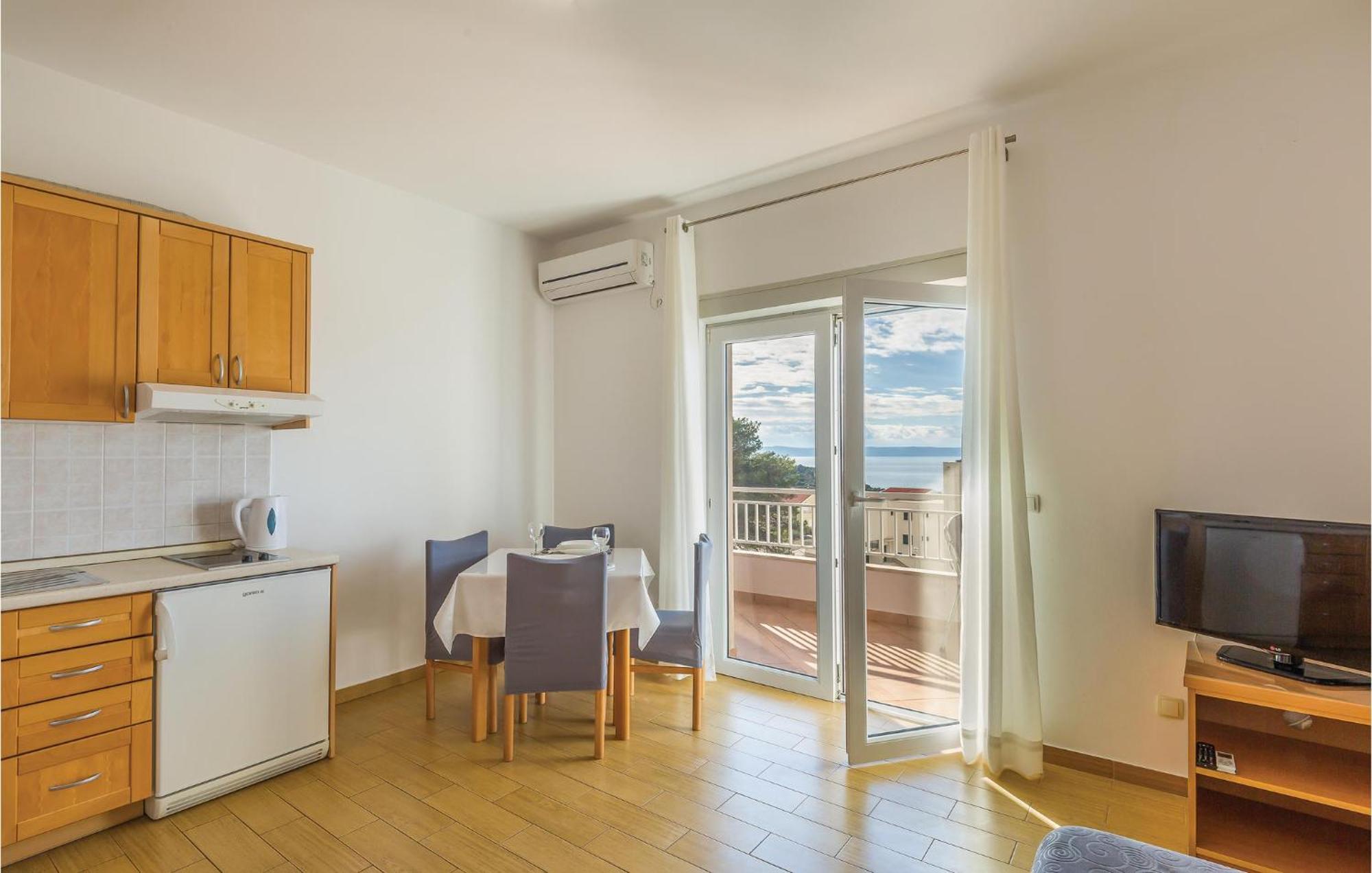 1 Bedroom Stunning Apartment In ماكارسكا المظهر الخارجي الصورة